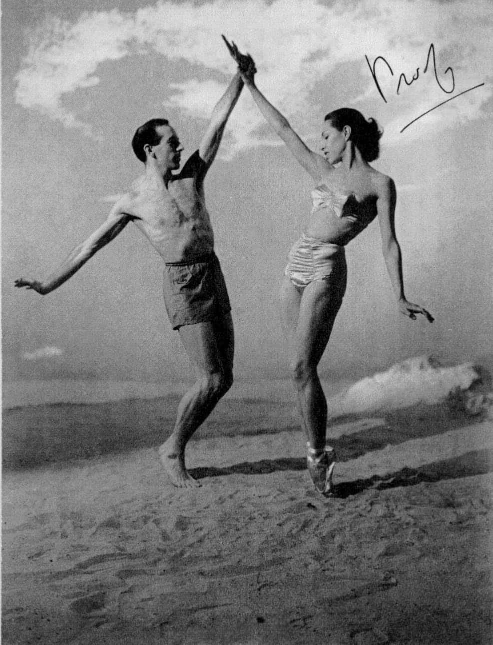 Jones Beach: Jerome Robbins, Maria Tallchief, 1950. (George Platt Lynes)
